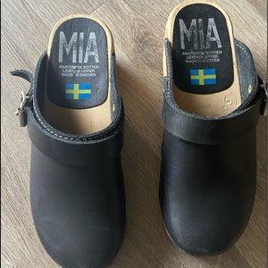 Mia Alma Clogs